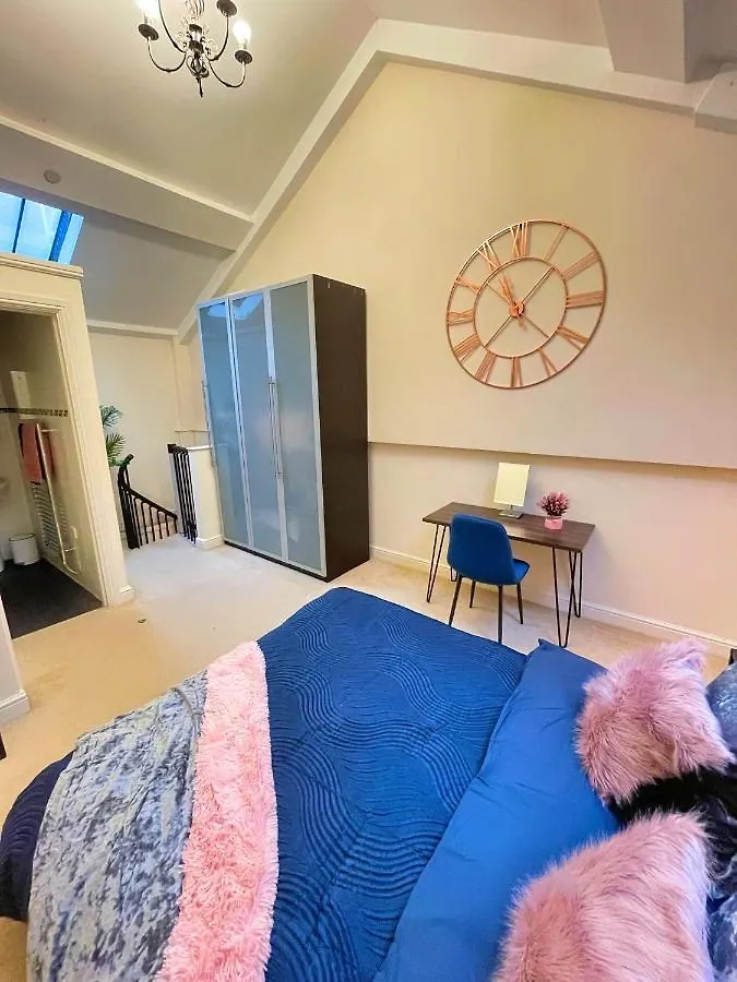 Apartment Loft Apt In The Centre Of Sheffield For 3 Persons