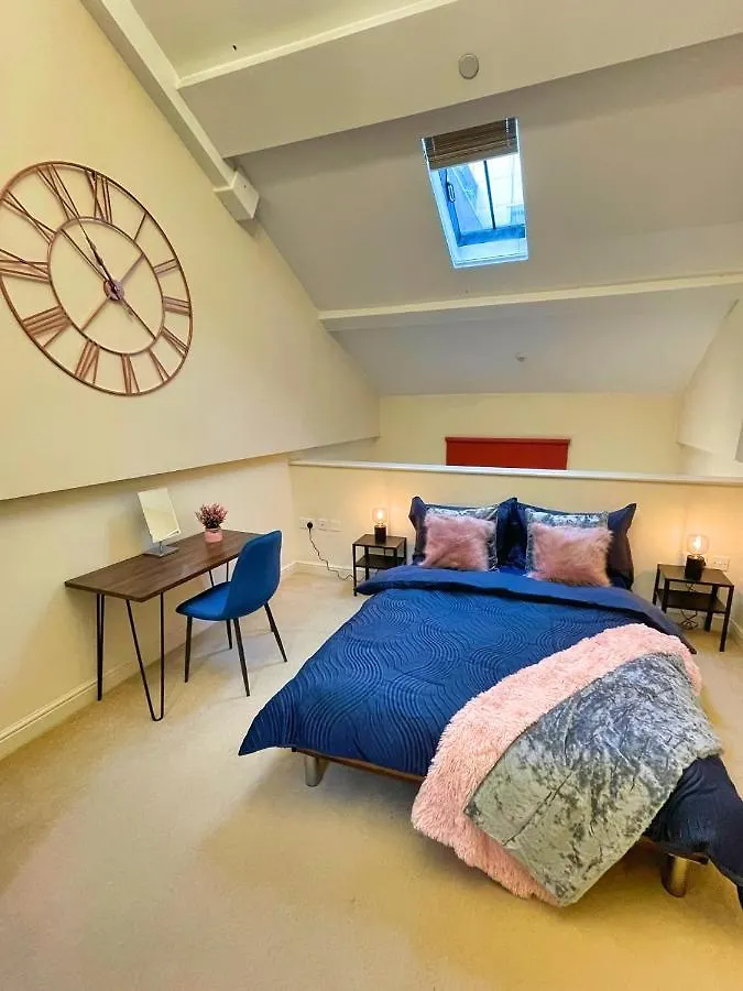 Loft Apt In The Centre Of Sheffield For 3 Persons 0*,